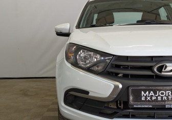 Подержанный автомобиль LADA (ВАЗ) Granta Sedan 2023 года (15 фото)