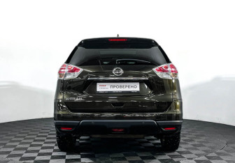 Подержанный автомобиль Nissan X-Trail 2017 года (6 фото)