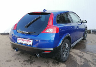Подержанный автомобиль Volvo C30 2007 года (5 фото)