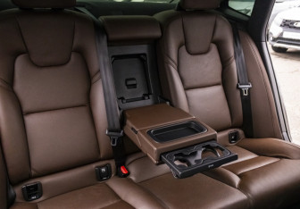 Подержанный автомобиль Volvo S90 2019 года (14 фото)