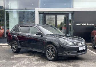 Подержанный автомобиль Subaru Legacy Wagon 2011 года (3 фото)