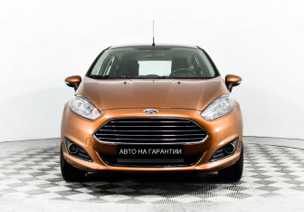 Подержанный автомобиль Ford Fiesta Hatchback 2016 года (2 фото)