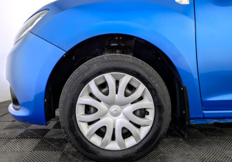 Подержанный автомобиль Renault Sandero 2014 года (18 фото)