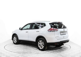 Подержанный автомобиль Nissan X-Trail 2018 года (7 фото)