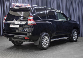 Подержанный автомобиль Toyota Land Cruiser Prado 2015 года (5 фото)