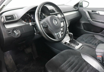 Подержанный автомобиль Volkswagen Passat Wagon 2012 года (6 фото)