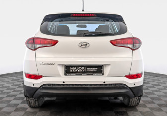 Подержанный автомобиль Hyundai Tucson 2015 года (6 фото)