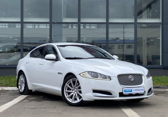 Подержанный автомобиль Jaguar XF Sedan 2013 года (3 фото)
