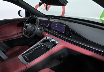 Подержанный автомобиль Exeed RX 2024 года (9 фото)