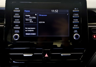 Подержанный автомобиль Toyota Camry Sedan 2022 года (15 фото)