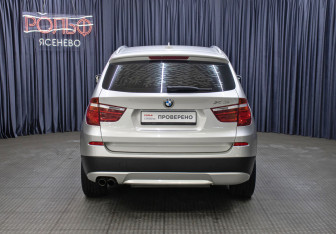 Подержанный автомобиль BMW X3 2012 года (6 фото)