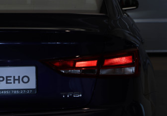 Подержанный автомобиль Audi A3 Sedan 2017 года (22 фото)