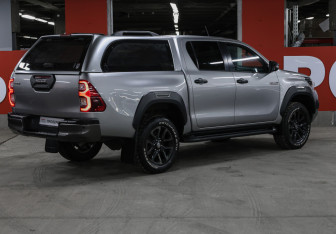 Подержанный автомобиль Toyota Hilux 2020 года (5 фото)