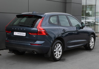 Подержанный автомобиль Volvo XC60 2021 года (5 фото)