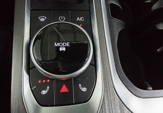 Подержанный автомобиль Jaecoo J7 2023 года (15 фото)