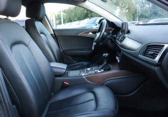 Подержанный автомобиль Audi A6 Sedan 2013 года (14 фото)