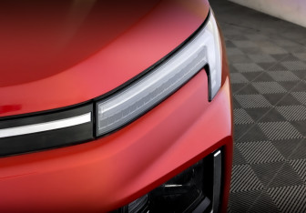 Подержанный автомобиль Москвич 3е 2023 года (17 фото)