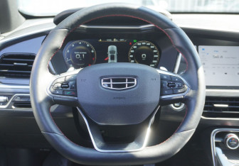 Подержанный автомобиль Geely Tugella 2023 года (14 фото)