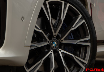 Подержанный автомобиль BMW X7 2020 года (29 фото)