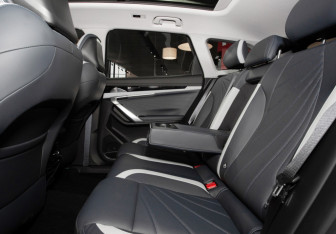 Новый Geely Atlas 2026 (30 фото)
