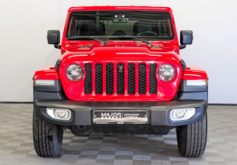 Подержанный автомобиль Jeep Wrangler 2021 года (2 фото)