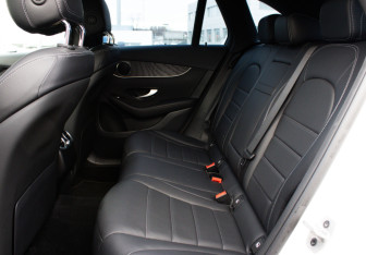 Подержанный автомобиль Mercedes-Benz GLC Coupe 2022 года (12 фото)