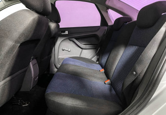 Подержанный автомобиль Ford Focus Sedan 2008 года (10 фото)