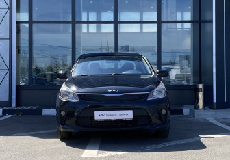 Подержанный автомобиль Kia Rio Sedan 2018 года (2 фото)