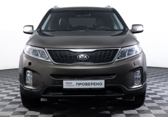 Подержанный автомобиль Kia Sorento 2013 года (2 фото)