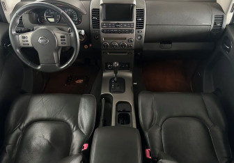 Подержанный автомобиль Nissan Pathfinder 2008 года (10 фото)