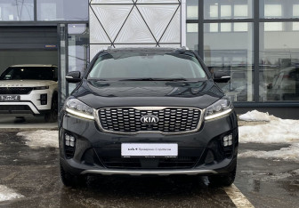 Подержанный автомобиль Kia Sorento 2019 года (2 фото)