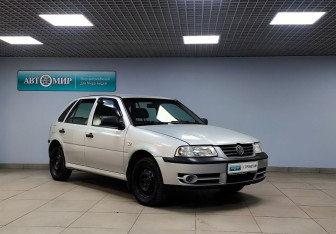Подержанный автомобиль Volkswagen Pointer 2004 года (3 фото)