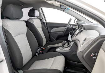 Подержанный автомобиль Chevrolet Cruze Sedan 2012 года (23 фото)