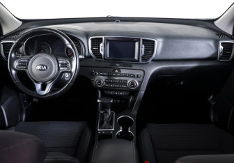 Подержанный автомобиль Kia Sportage 2017 года (13 фото)