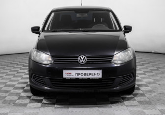 Подержанный автомобиль Volkswagen Polo Sedan 2012 года (2 фото)