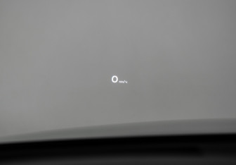 Подержанный автомобиль Bentley Bentayga 2016 года (24 фото)