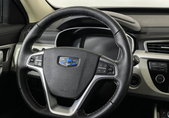 Подержанный автомобиль Geely Atlas 2022 года (14 фото)