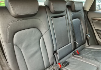 Подержанный автомобиль Audi Q5 2015 года (14 фото)