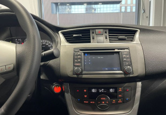 Подержанный автомобиль Nissan Sentra Sedan 2014 года (16 фото)