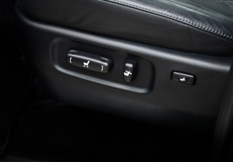 Подержанный автомобиль Toyota Land Cruiser Suv 2017 года (19 фото)