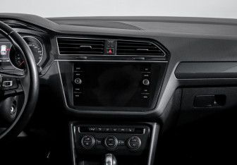 Подержанный автомобиль Volkswagen Tiguan 2018 года (13 фото)