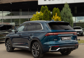 Подержанный автомобиль Geely Monjaro 2023 года (5 фото)