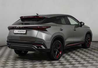 Подержанный автомобиль Omoda C5 2024 года (5 фото)