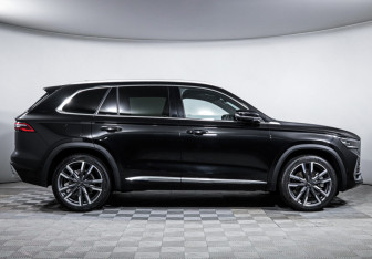 Подержанный автомобиль Geely Monjaro 2023 года (4 фото)