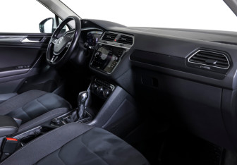 Подержанный автомобиль Volkswagen Tiguan 2017 года (11 фото)
