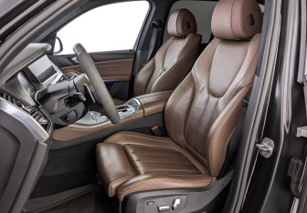 Подержанный автомобиль BMW X5 2019 года (20 фото)