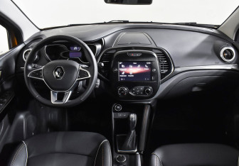 Подержанный автомобиль Renault Kaptur 2021 года (10 фото)