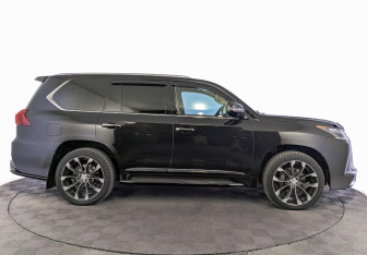 Подержанный автомобиль Lexus LX 2020 года (4 фото)