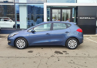 Подержанный автомобиль Kia Ceed Hatchback 2018 года (8 фото)