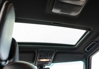 Подержанный автомобиль Land Rover Range Rover 2011 года (26 фото)